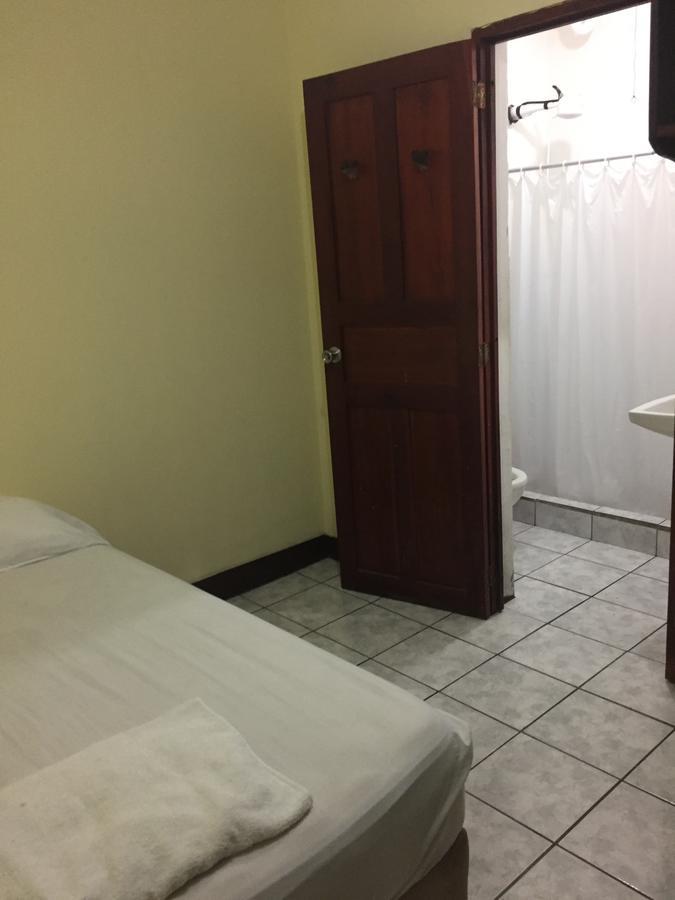 Ac Room 2 Persons Hospedaje Don Wilfredo サン・フアン・デル・スル エクステリア 写真